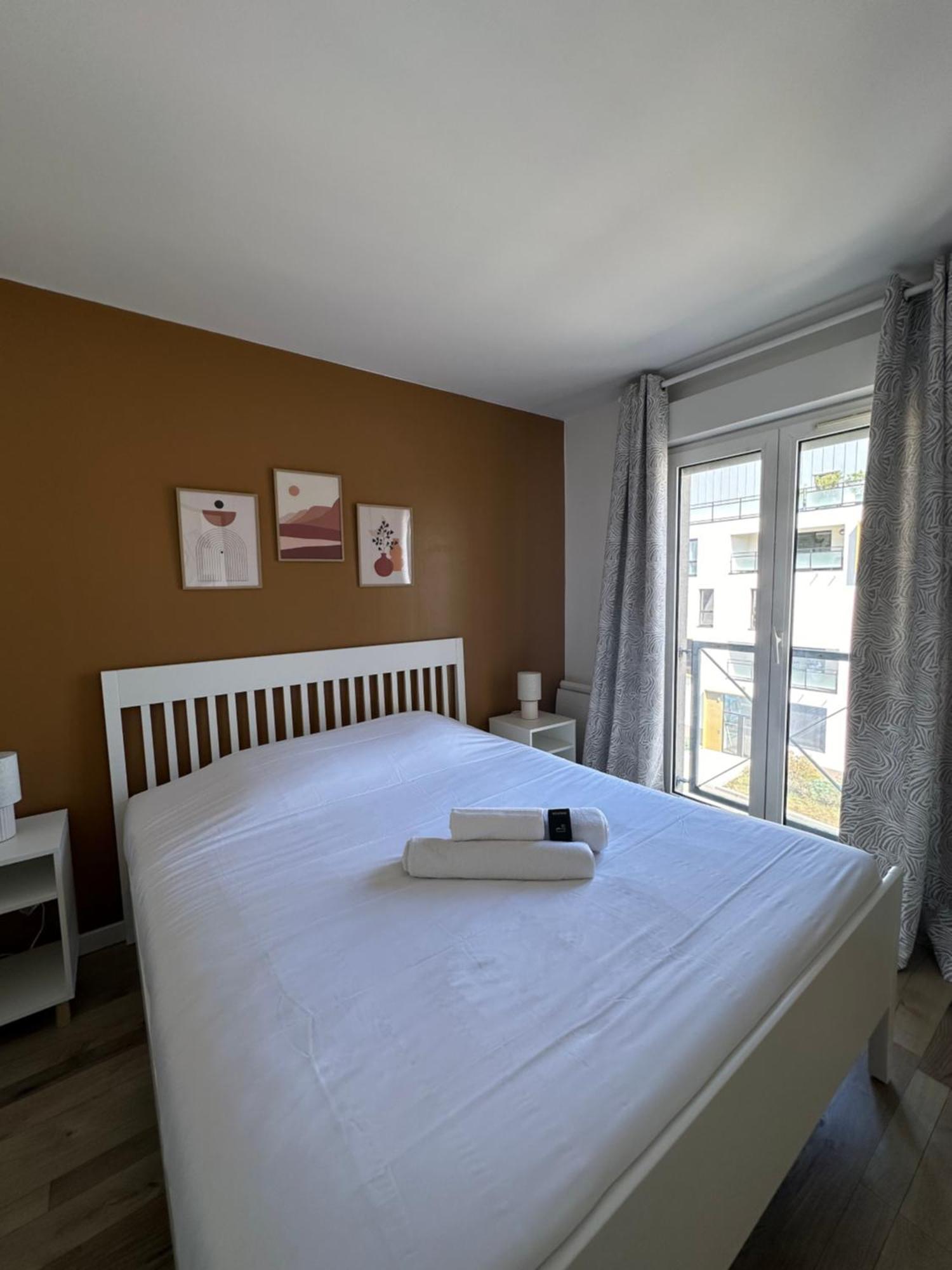 Le Reflet De Chartres Apartment Exterior photo